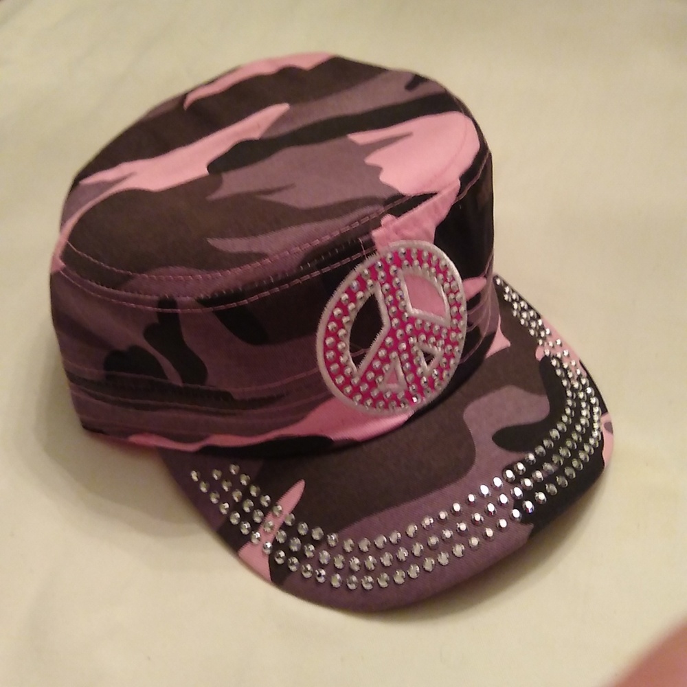 Pink Camo Peace Hat